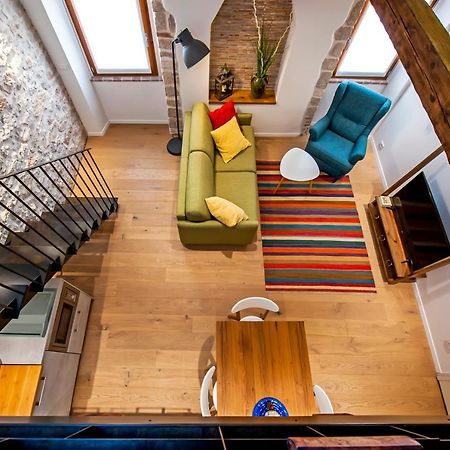 Apartments Casa De Amicis ロヴィニ エクステリア 写真
