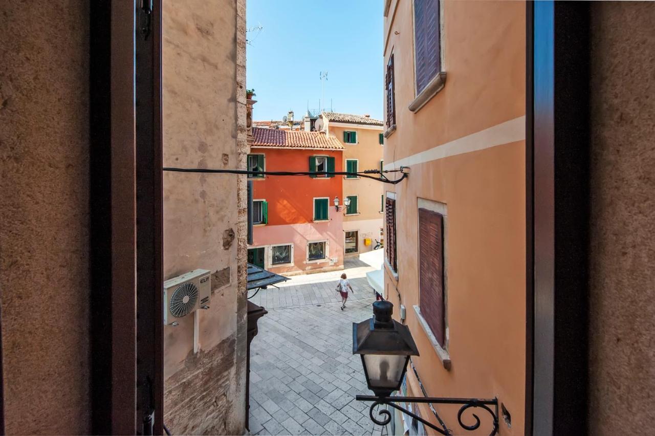 Apartments Casa De Amicis ロヴィニ エクステリア 写真