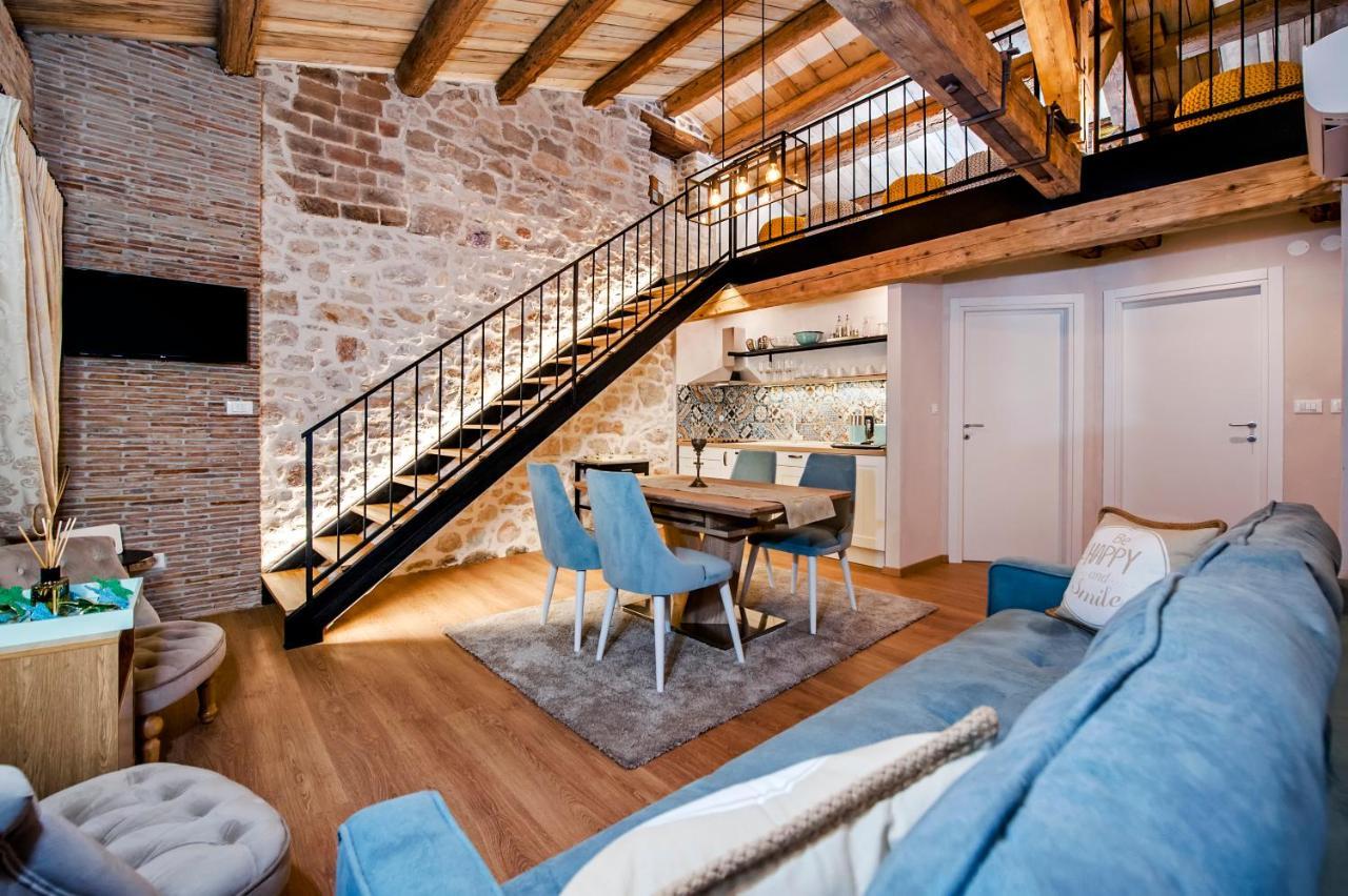 Apartments Casa De Amicis ロヴィニ エクステリア 写真