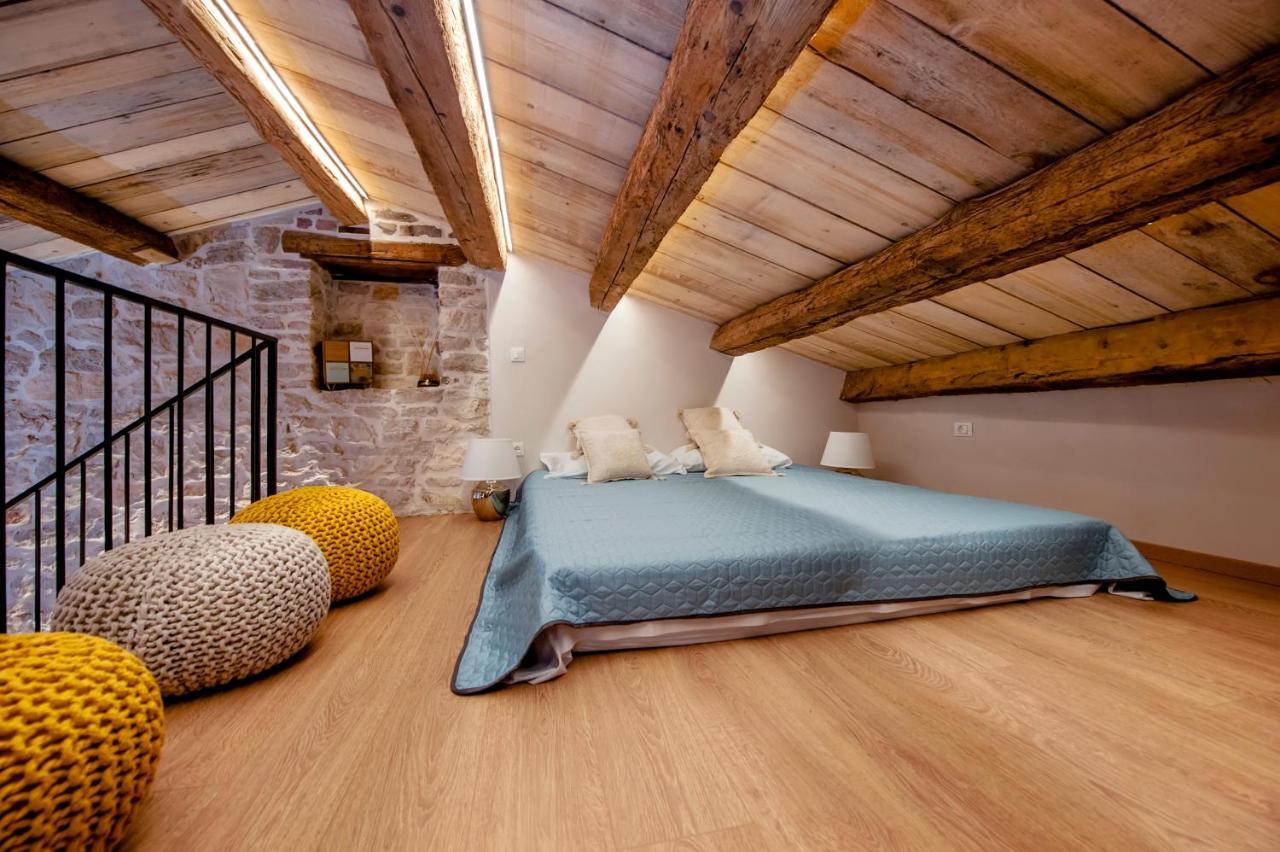 Apartments Casa De Amicis ロヴィニ エクステリア 写真