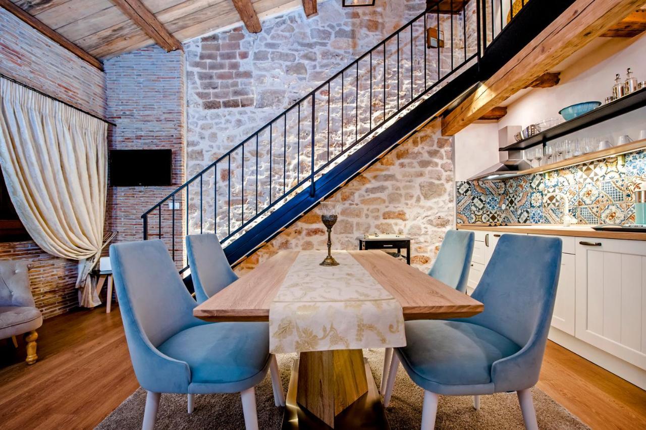 Apartments Casa De Amicis ロヴィニ エクステリア 写真