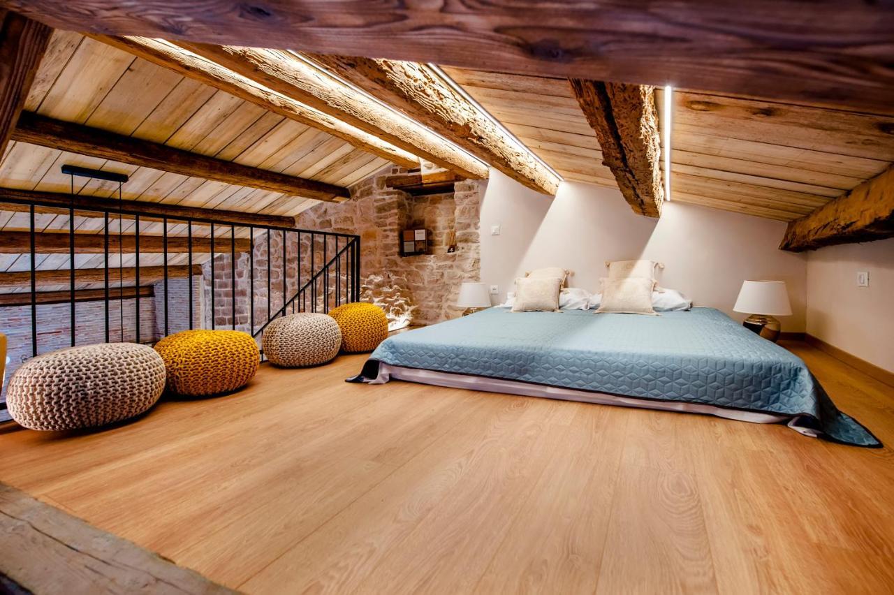 Apartments Casa De Amicis ロヴィニ エクステリア 写真