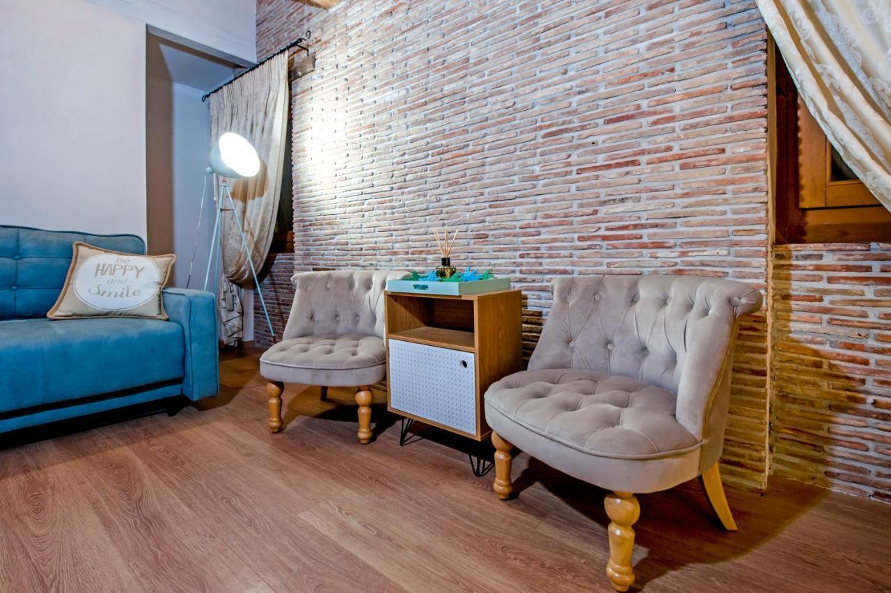 Apartments Casa De Amicis ロヴィニ エクステリア 写真