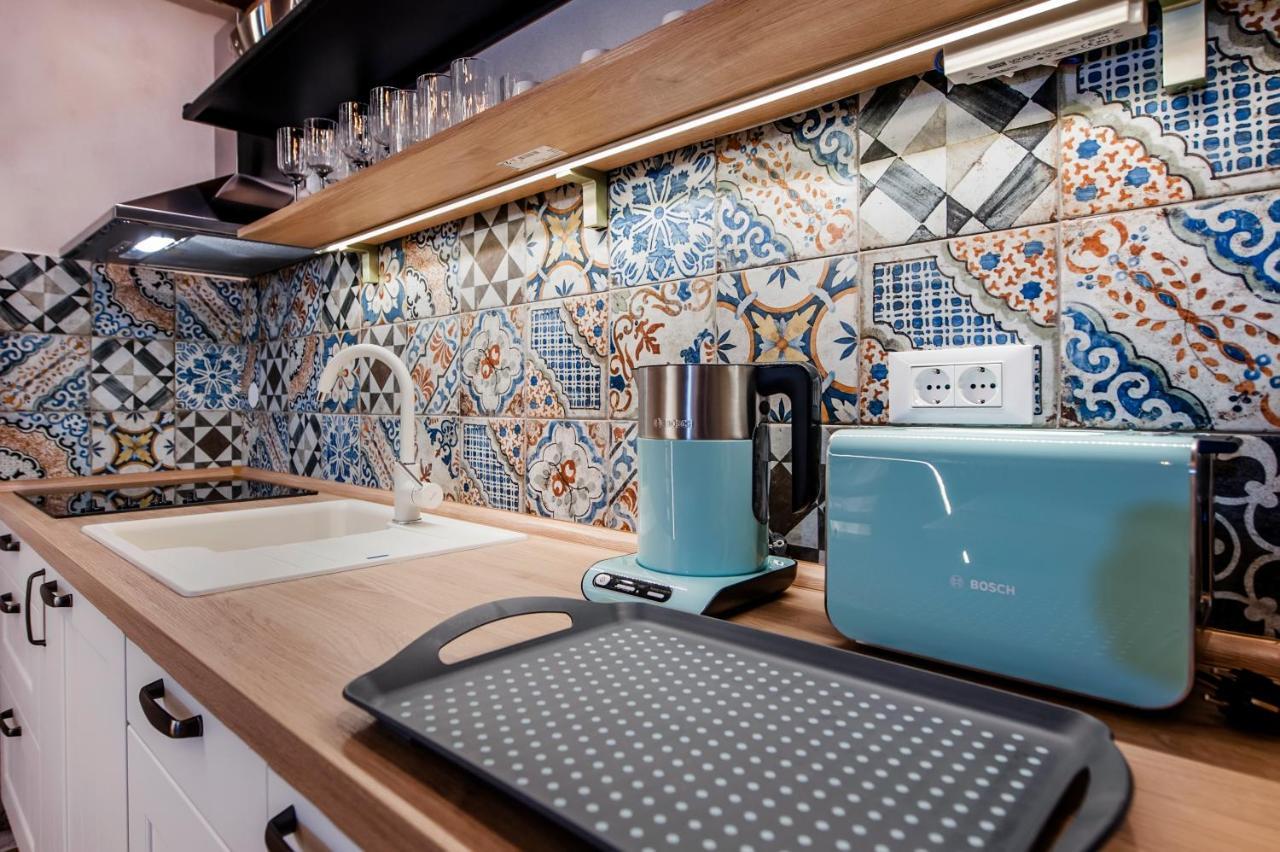 Apartments Casa De Amicis ロヴィニ エクステリア 写真