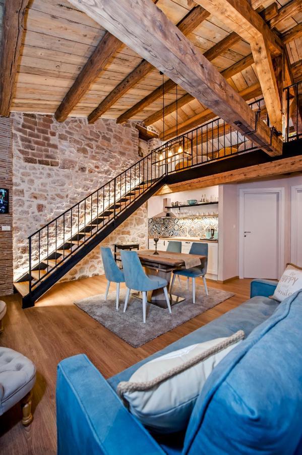Apartments Casa De Amicis ロヴィニ エクステリア 写真