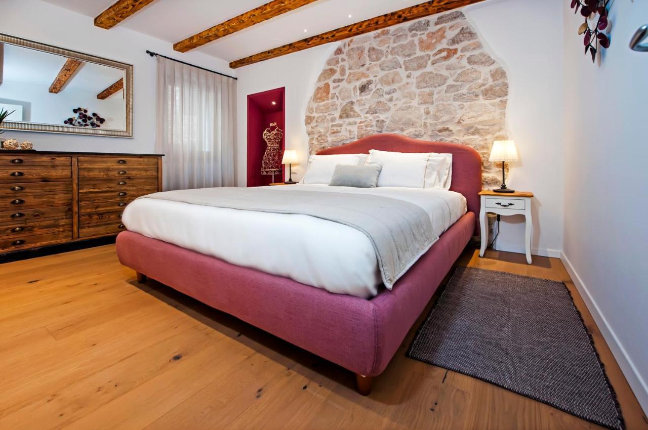 Apartments Casa De Amicis ロヴィニ エクステリア 写真