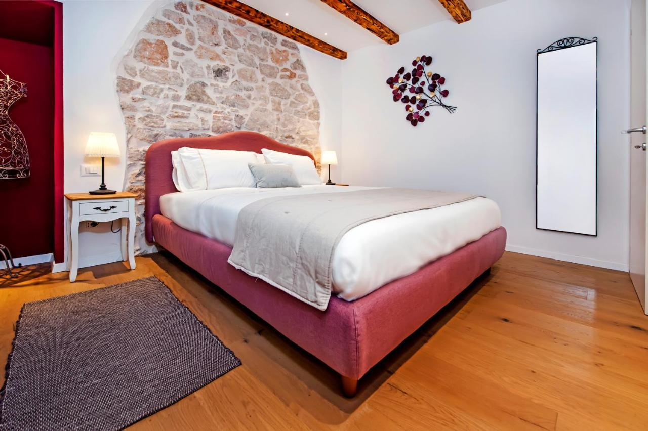 Apartments Casa De Amicis ロヴィニ エクステリア 写真