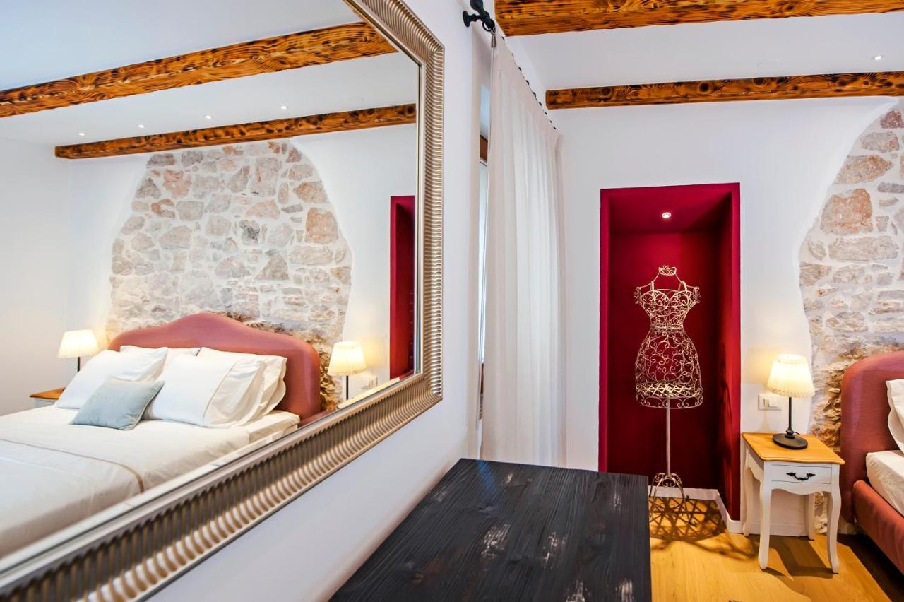 Apartments Casa De Amicis ロヴィニ エクステリア 写真