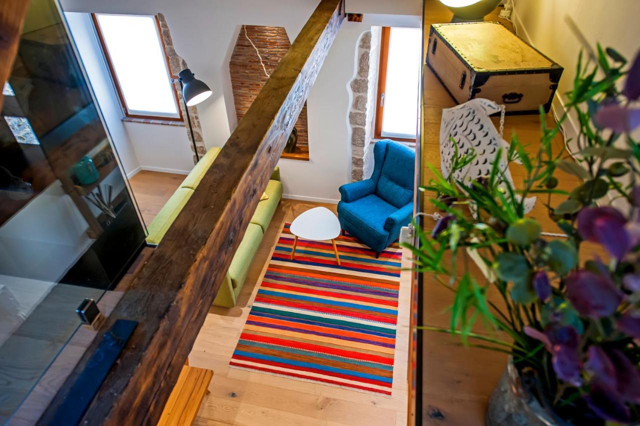 Apartments Casa De Amicis ロヴィニ エクステリア 写真