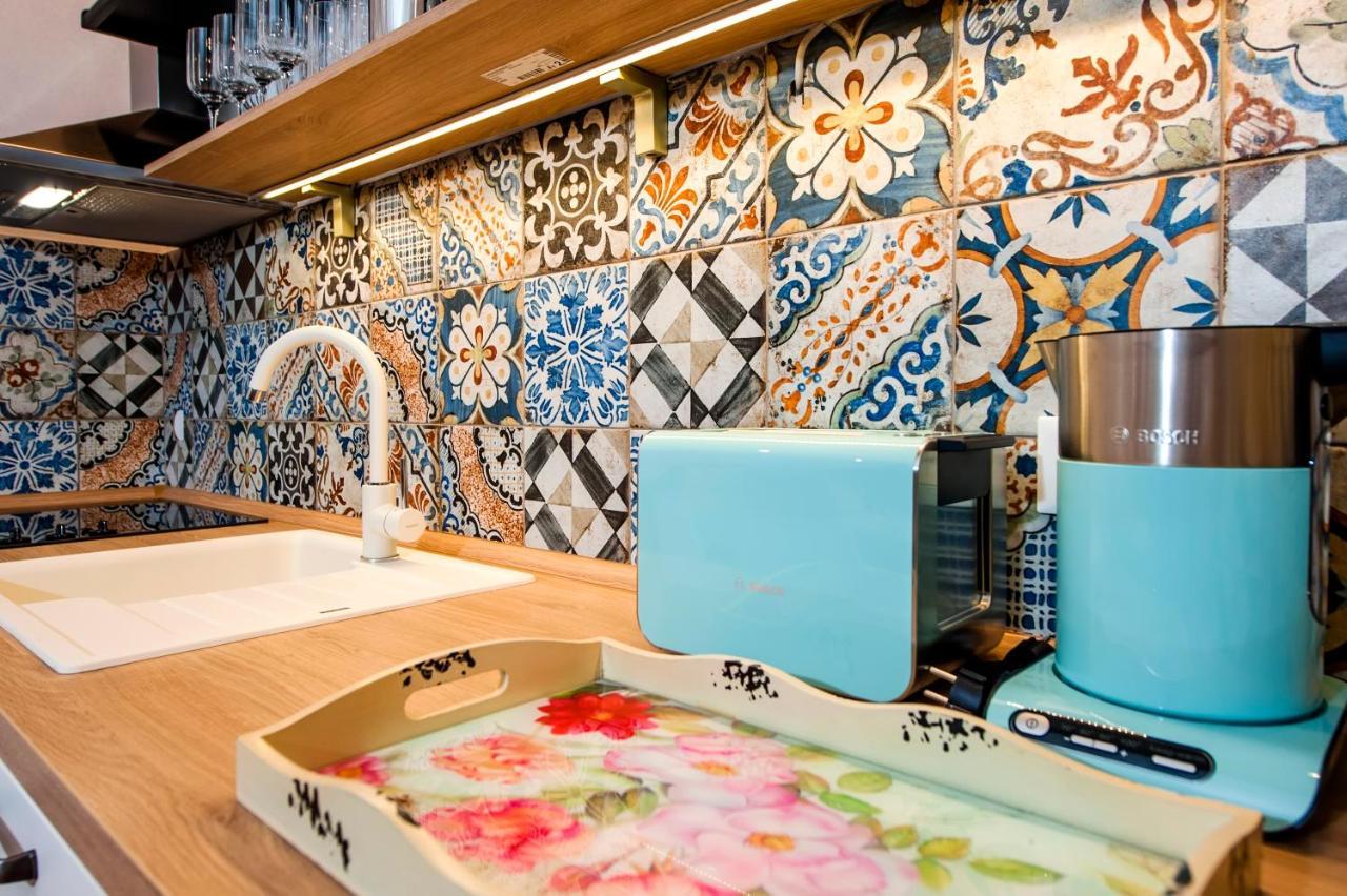 Apartments Casa De Amicis ロヴィニ エクステリア 写真